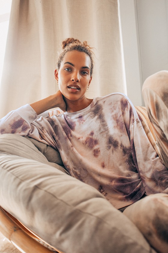 Lulus tie dye sales sweatshirt