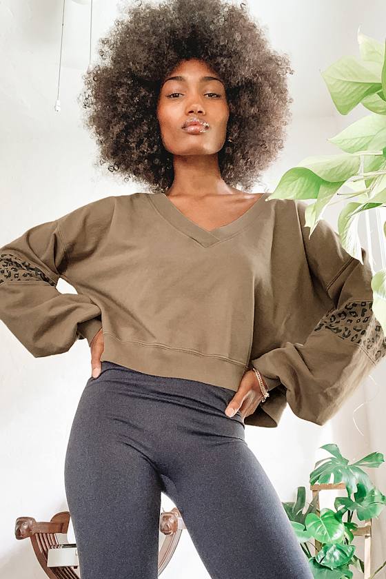 Leopard V-Neck Pullover Sweater