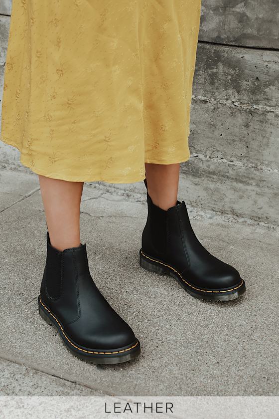 dr martens 2976 smooth black