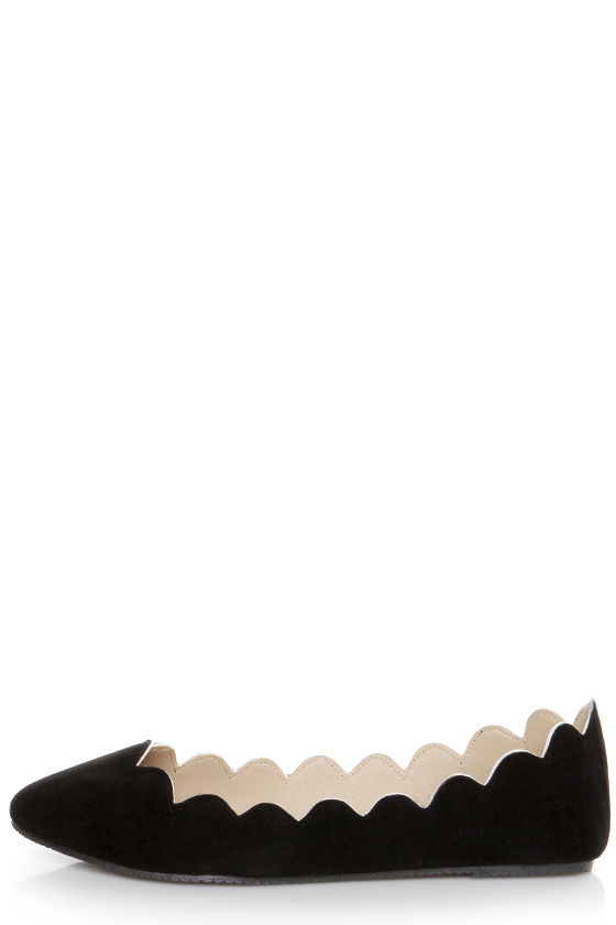 scalloped flat shoes