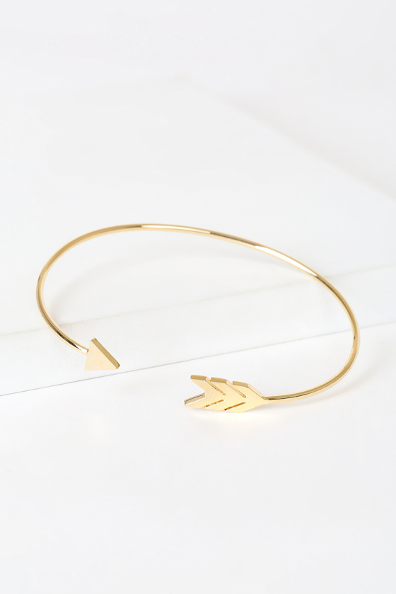 Follow Your Arrow Gold Bracelet 1