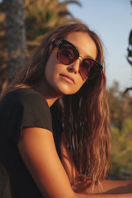 Oversized Thick Frame Acetate Sunglasses - Black – Cernucci