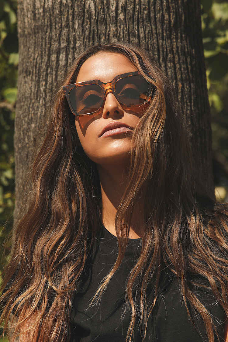 Brown Tortoise Sunglasses - Oversized Sunglasses - Brown  display picture 1