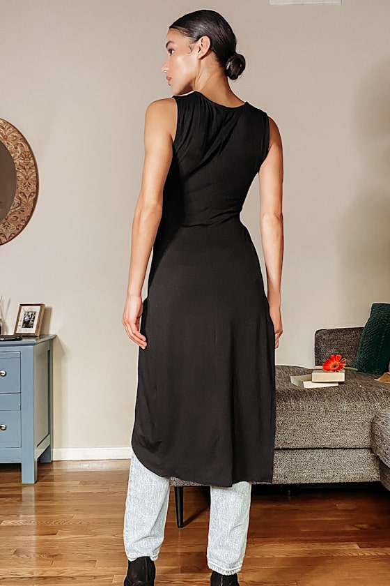 long black sleeveless tunic top