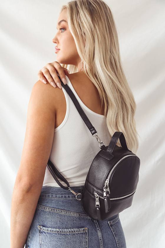 【STEVE MADDEN】Jacki Convertible 2way バックパック Steve Madden Jacki - Black Backpack - Convertible Backpack