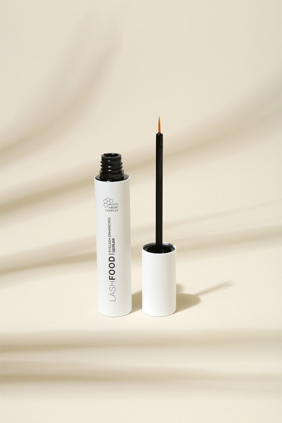 Phyto-Medic Eyelash Enhancing Serum 1