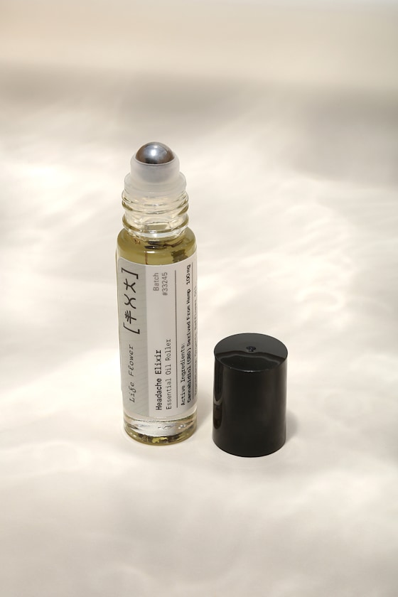 CBD Headache Elixir Roll-On Oil 3