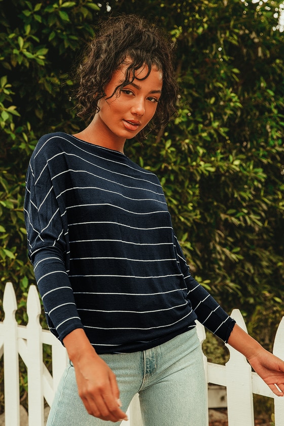 navy blue long sleeve sweater