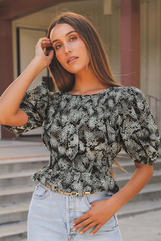 XOXO Grey Snake Print Smocked Puff Sleeve Top 6
