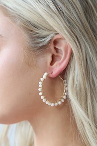 Wise Idea Gold and Pearl Hoop Earrings
