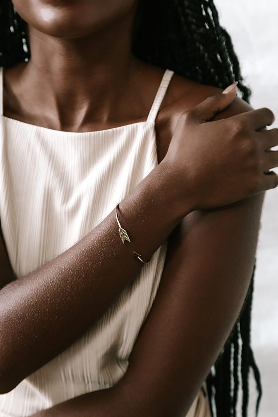 Follow Your Arrow Gold Bracelet 1