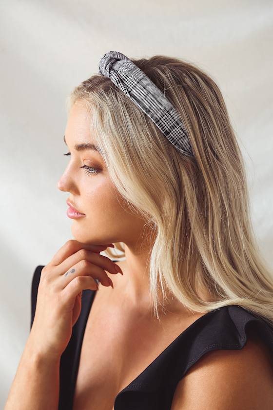 Opportune Black Glen Plaid Knotted Headband 1