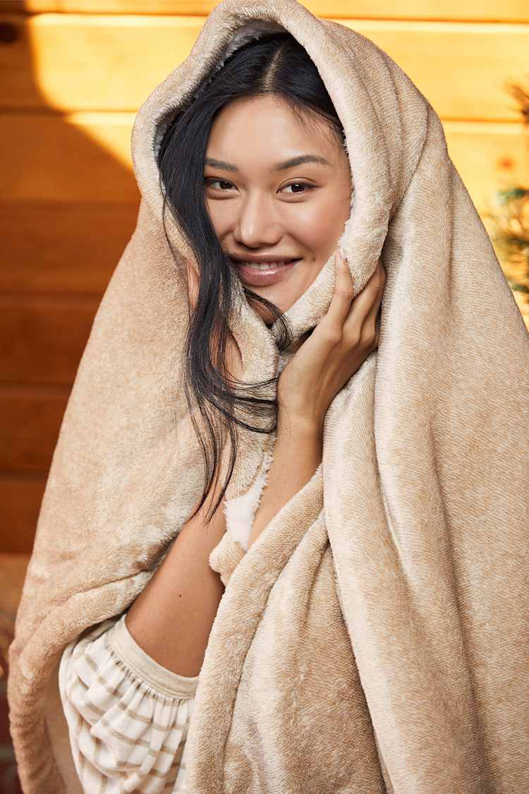 Z Supply Sunday Throw Fuzzy Blanket Throw Blanket Lulus
