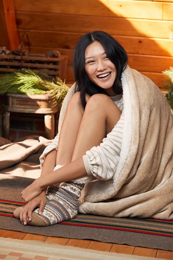 Z Supply Sunday Throw - Fuzzy Blanket - Throw Blanket - Lulus