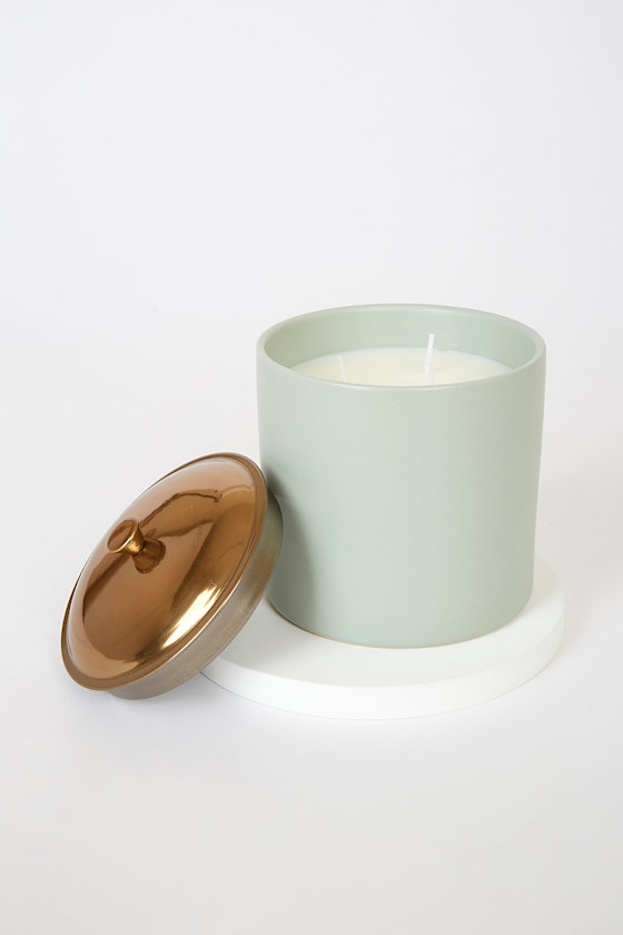 Hygge Wild Fig + Cedar 3-Wick Scented Candle 4
