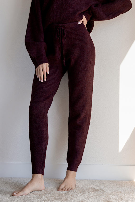 burgundy joggers outfit womens