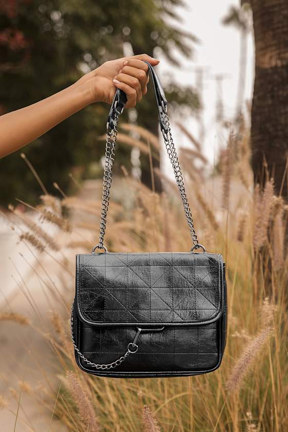 Trend Tracker Black Quilted Crossbody Bag 6