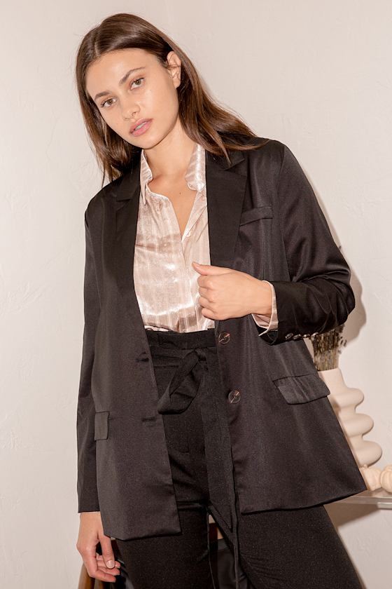 Dressed for Excellence Black Oversized Blazer 5