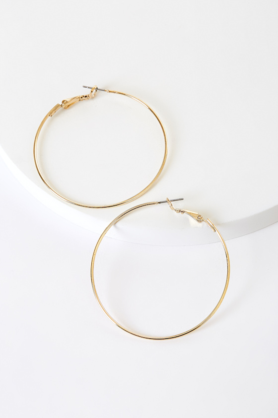 Fresh and Chic Gold Hoop Earrings 1