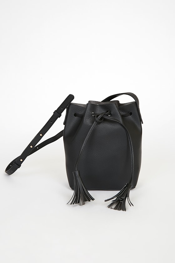 Drawstring crossbody bucket 2025 bag