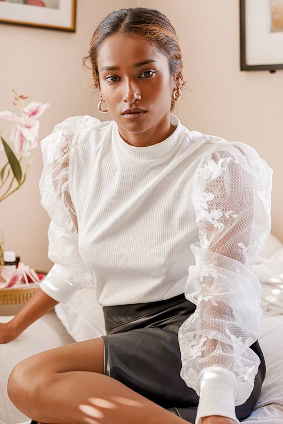 Stunning Statement White Embroidered Puff Sleeve Top 1