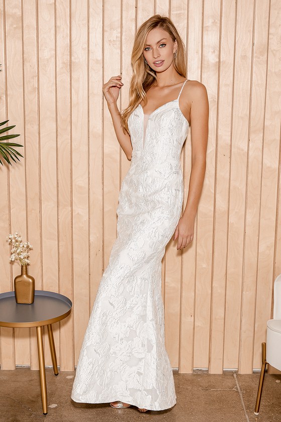 Lulus v neck trumpet gown outlet