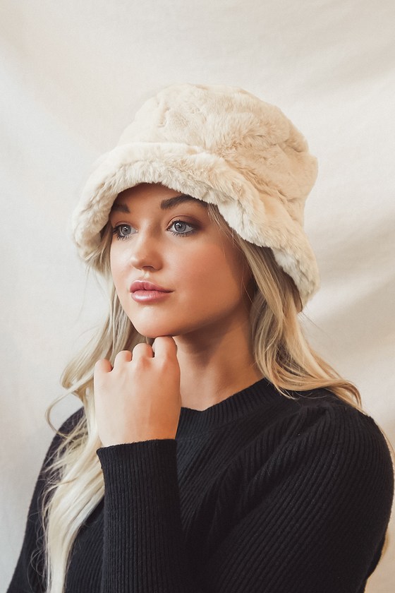 Faux Fur Patterned Bucket Hat