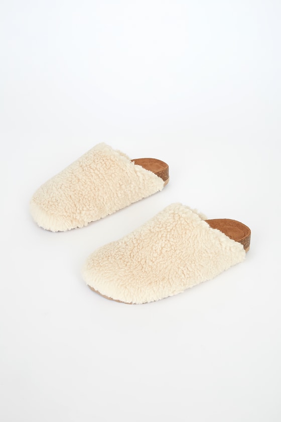 Beige faux sales fur slippers