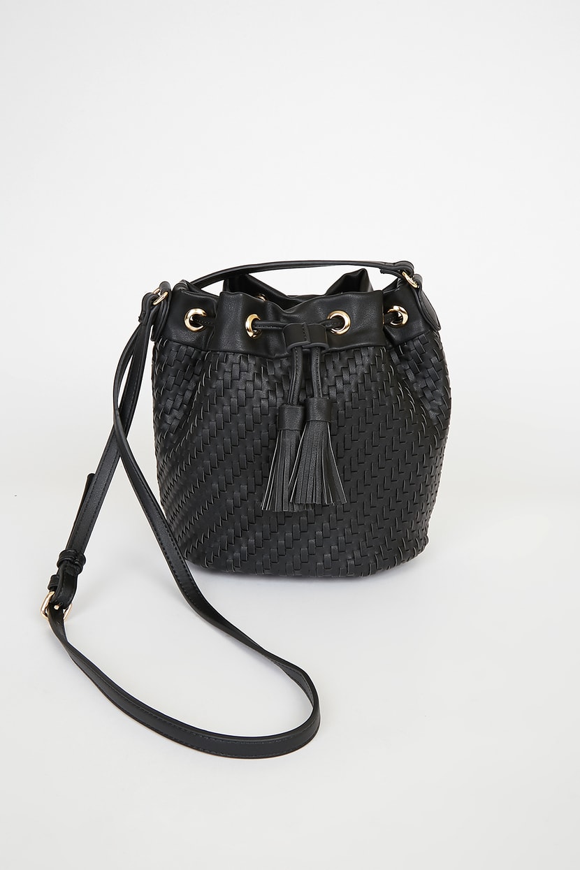 Day to Day Style Black Woven Bucket Bag