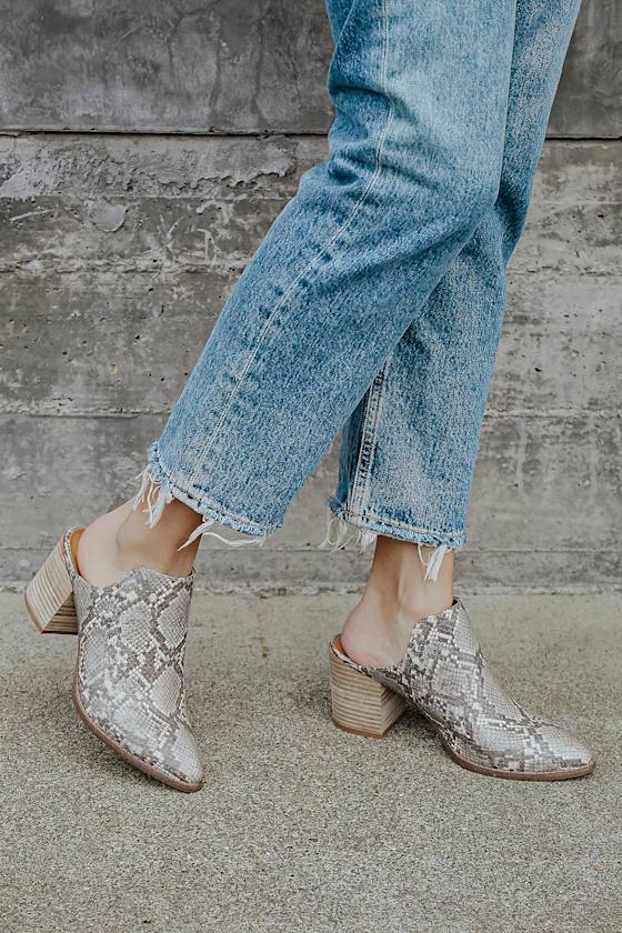 report tisha block heel mule