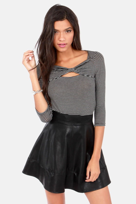 lulus black leather skirt