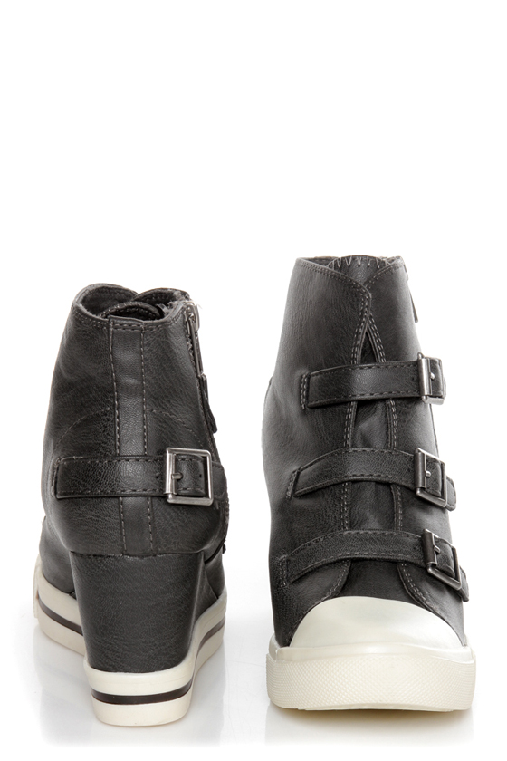 R2 Ardsley Grey Buckled Wedge Sneakers