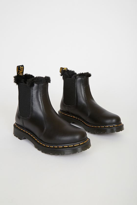 Dr. Martens★2976 LEONORE★サイドゴア CHELSEA BOOTS★追跡付 2976 Women's Faux Fur Lined Chelsea Boots in Black | Dr. Martens