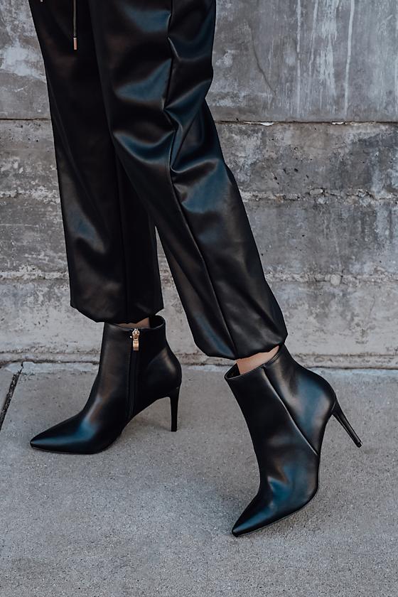 Selenah Black Pointed Toe Ankle Booties 5
