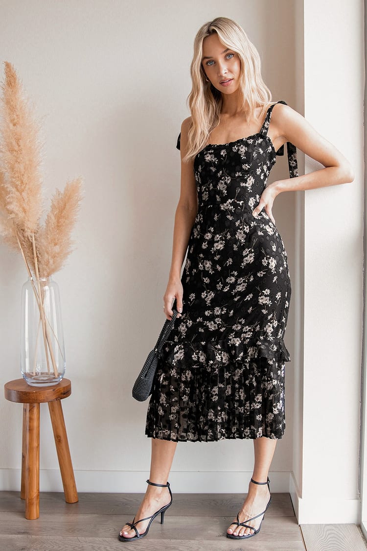 Terrace Views Black Floral Print Tiered Midi Dress