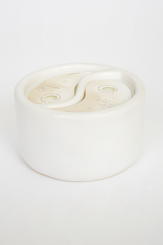 Black Salt + Teakwood 2-Wick Soy Wax Scented Candle 1