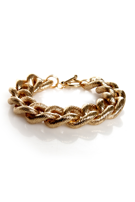 Groove-y Review Gold Bracelet