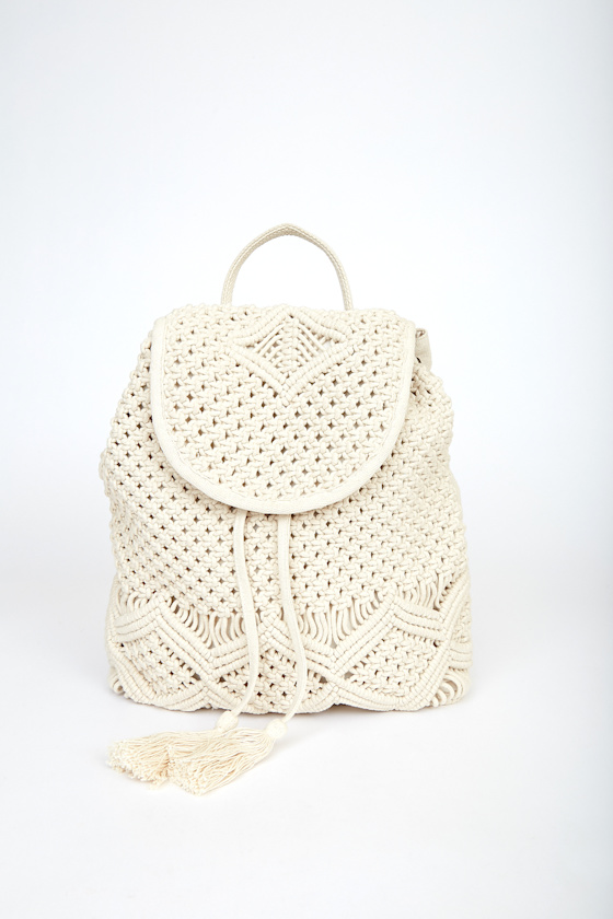 ロープバッグ【SPELL】Seaside Macrame Backpack/送料無料 Cute Cream Backpack - Macramé Backpack - Woven Backpack - Lulus