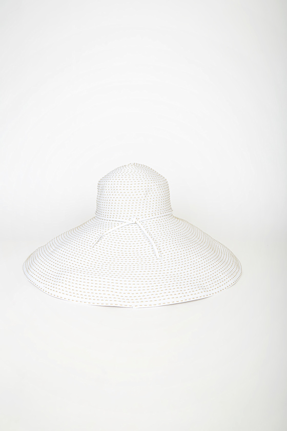 Weekend Under the Sun White Floppy Oversized Packable Sun Hat 1