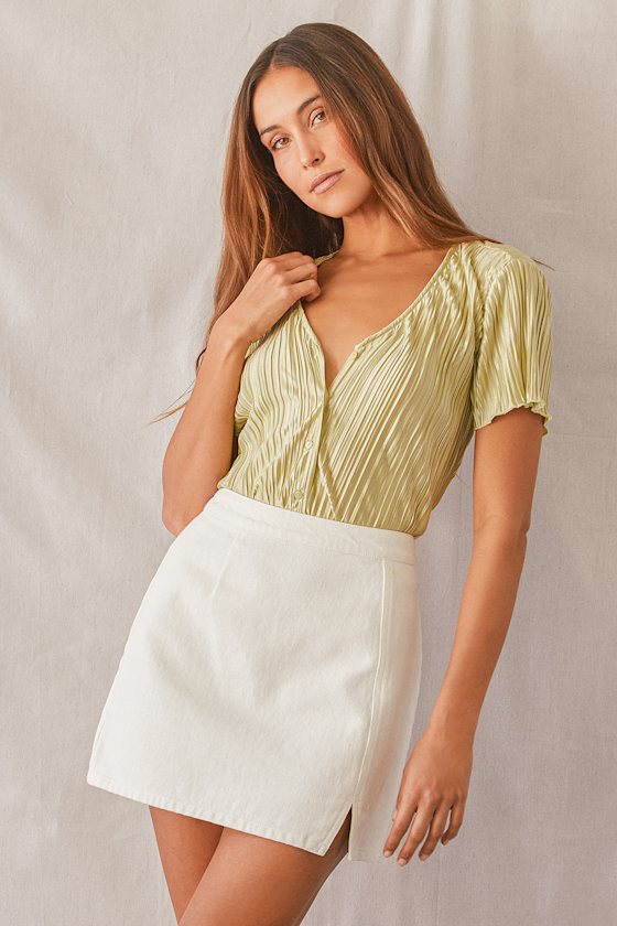 Casual Moment White Denim High Waisted Mini Skirt 4