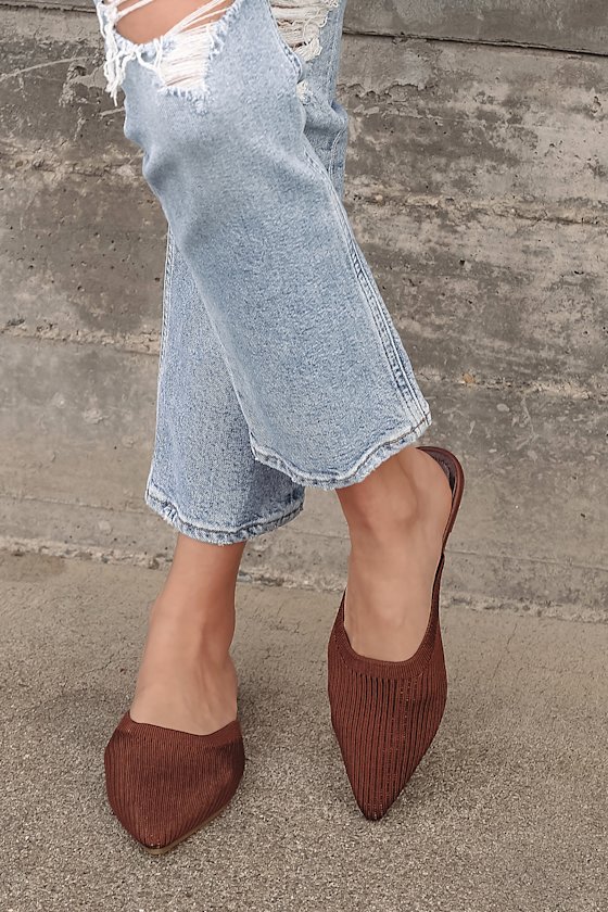 Jeaney Brown Ribbed Knit Pointed-Toe Mule Slides 4