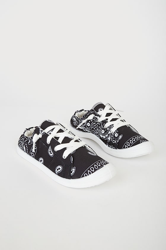 OBSESSED: BLACK BANDANA 1