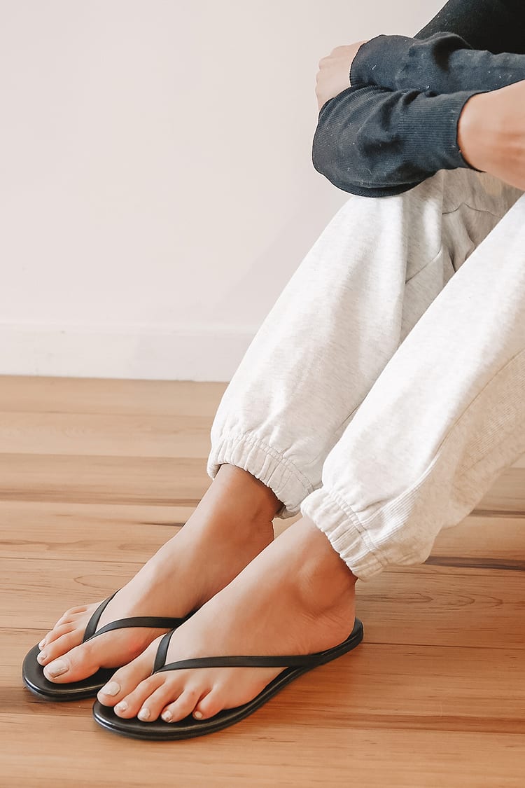 Lila Black Nappa Leather Thong Sandals