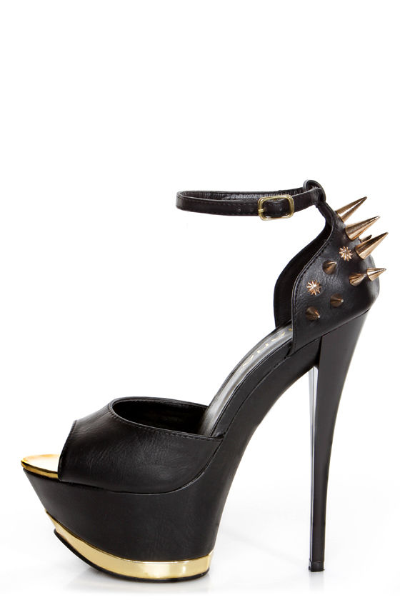 spiked platform pumps