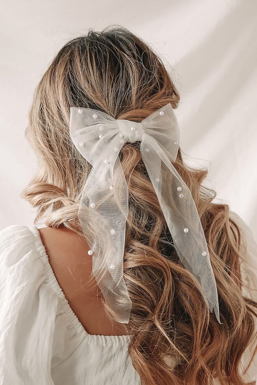 Bridezilla Pearl White Hair Bow
