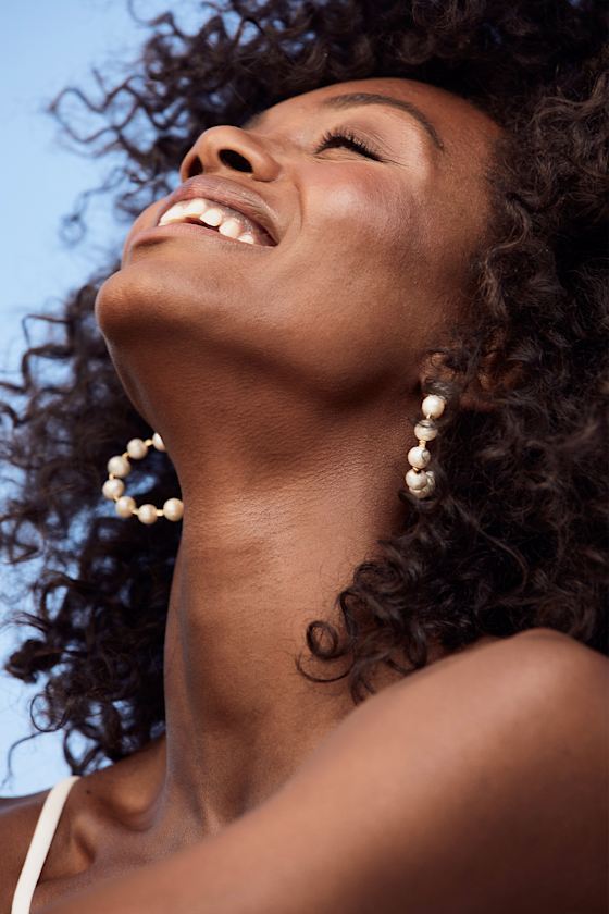 Allure Them In Gold and White Pearl Hoop Earrings 4