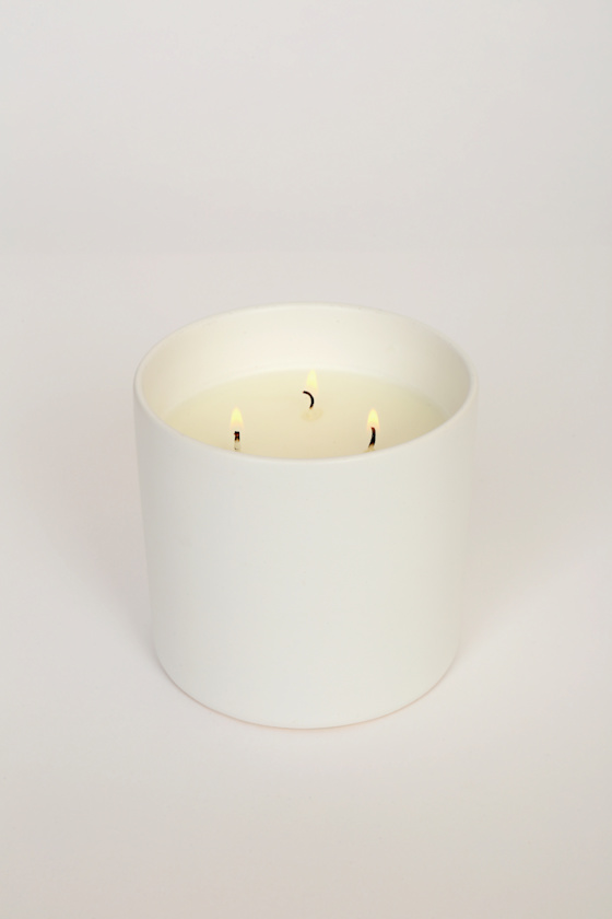 Hygge Tobacco + Vanilla 3-Wick Scented Candle 4