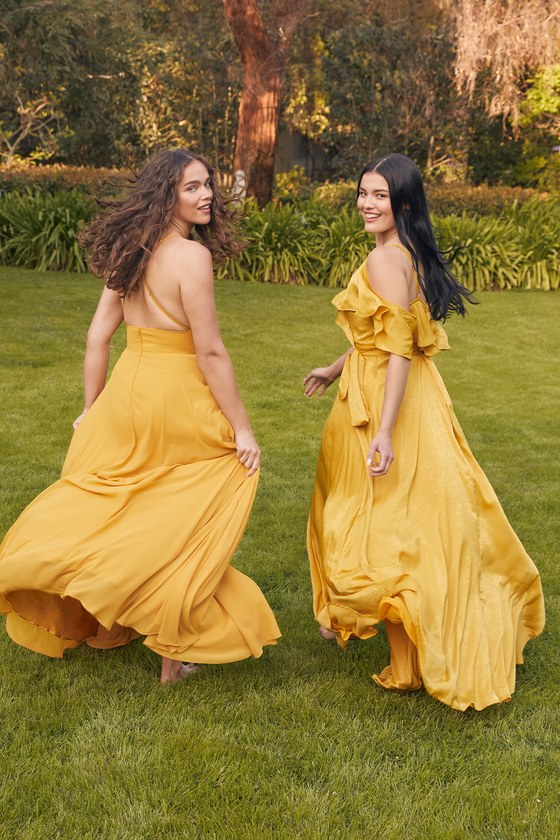 blue and mustard yellow outfit