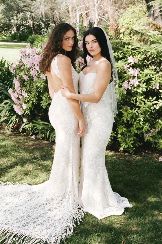 Love is an Adventure White Lace Backless Maxi Dress