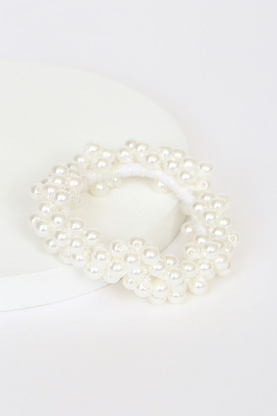 So Royal White Pearl Ponytail Holder 1